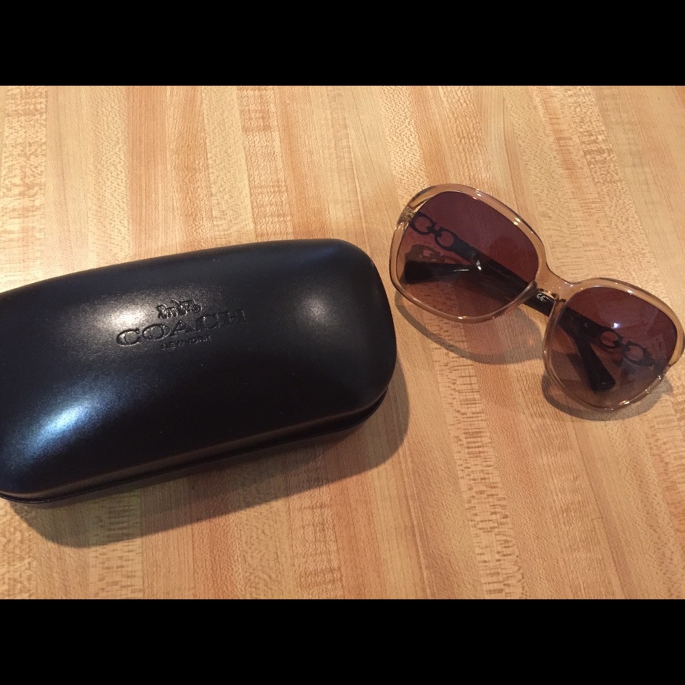 **Brand new** COACH sunglasses with case, cloth - Picture 3 of 5